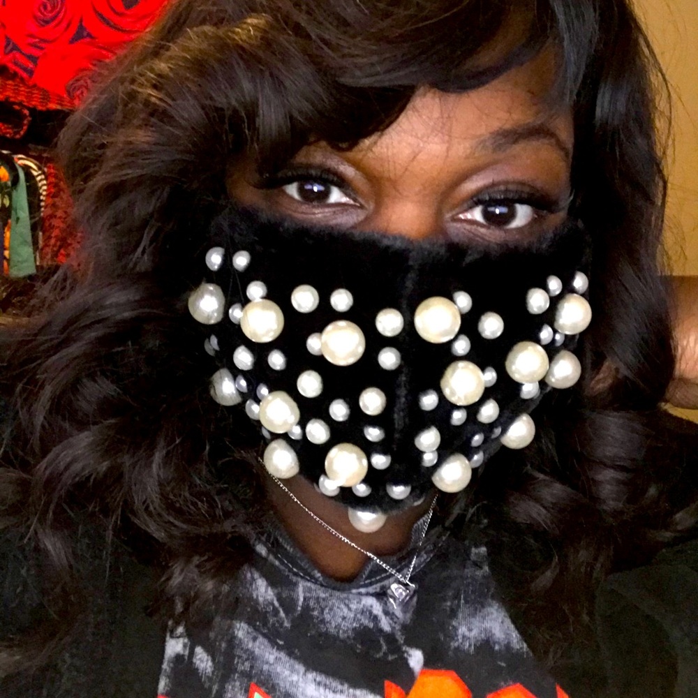 Fur Pearl Face Mask